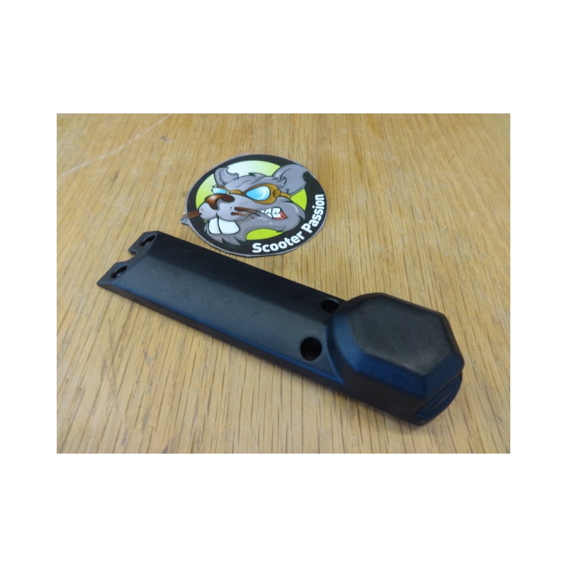 cache de protection latéral modèle étroit pour fourche de trottinette électrique etwow chez scooter passion en belgique