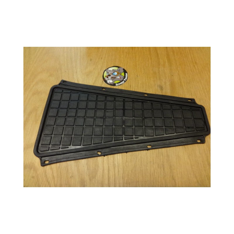 Vloermat rubber Vespa P80-150X/ PX80-200E /Lusso 1°/P150S/P200E