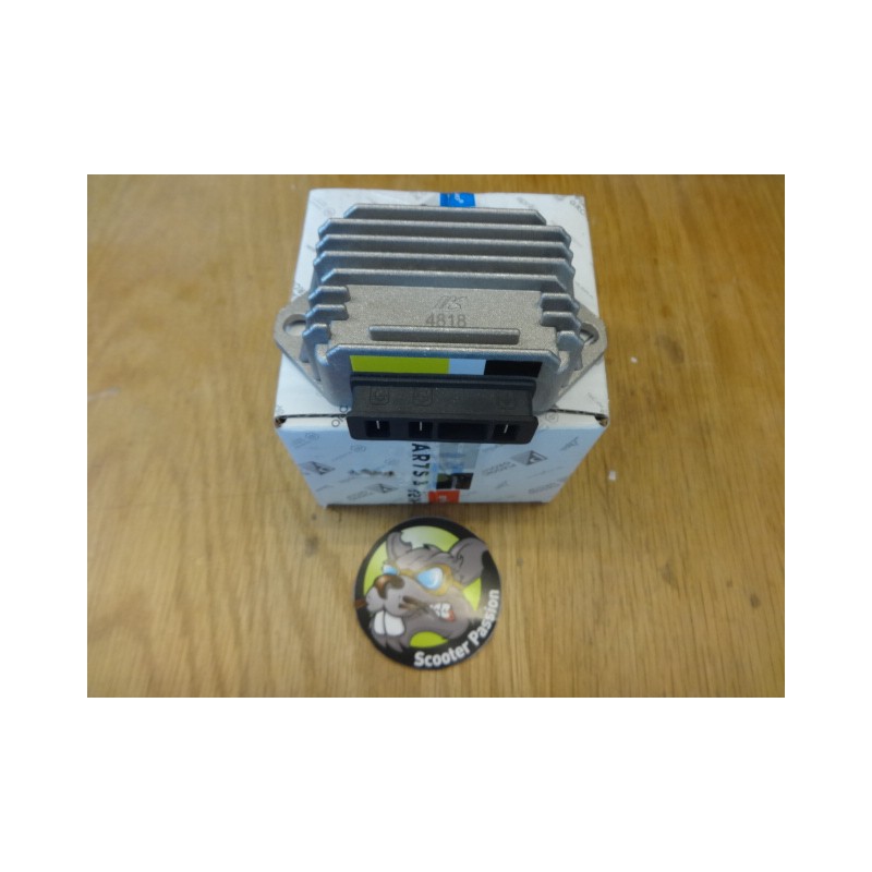 régulateur tension 12V Piaggio vespa PX Sprint GL acheter belgique france