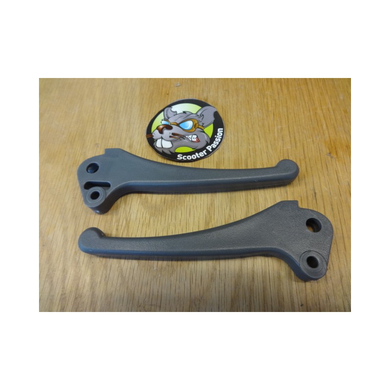 Set 2 hendels rem en koppeling Vespa PK 50-125 S / XL belgie nederland te koop