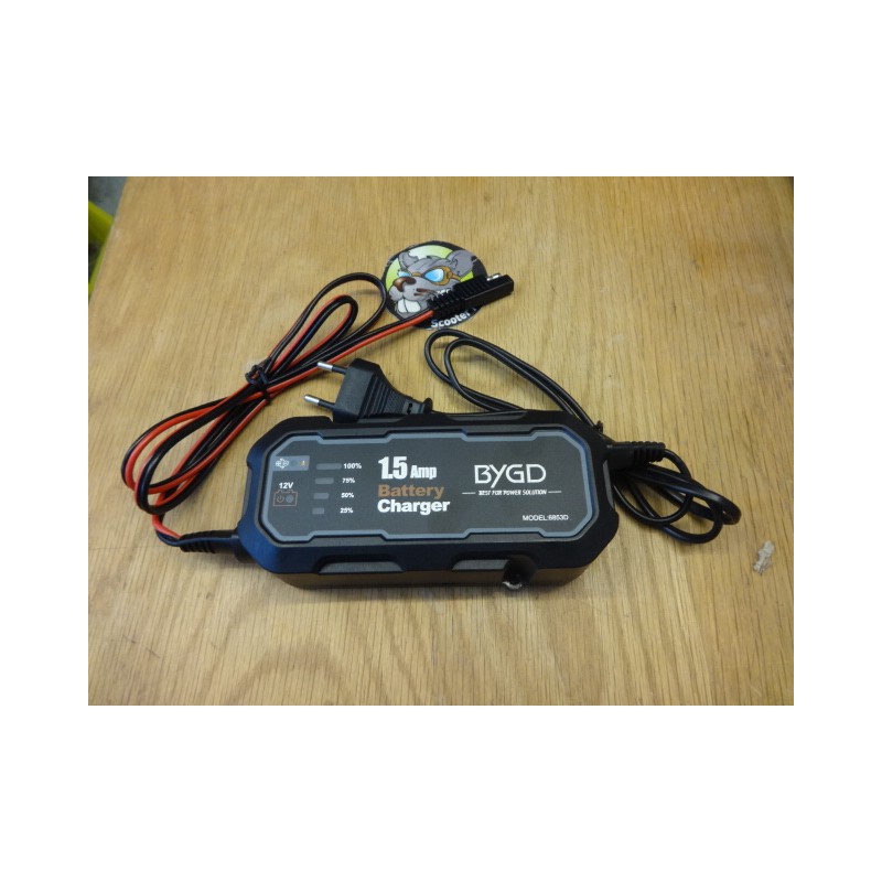 chargeur batterie 12V vespa gts intelligent