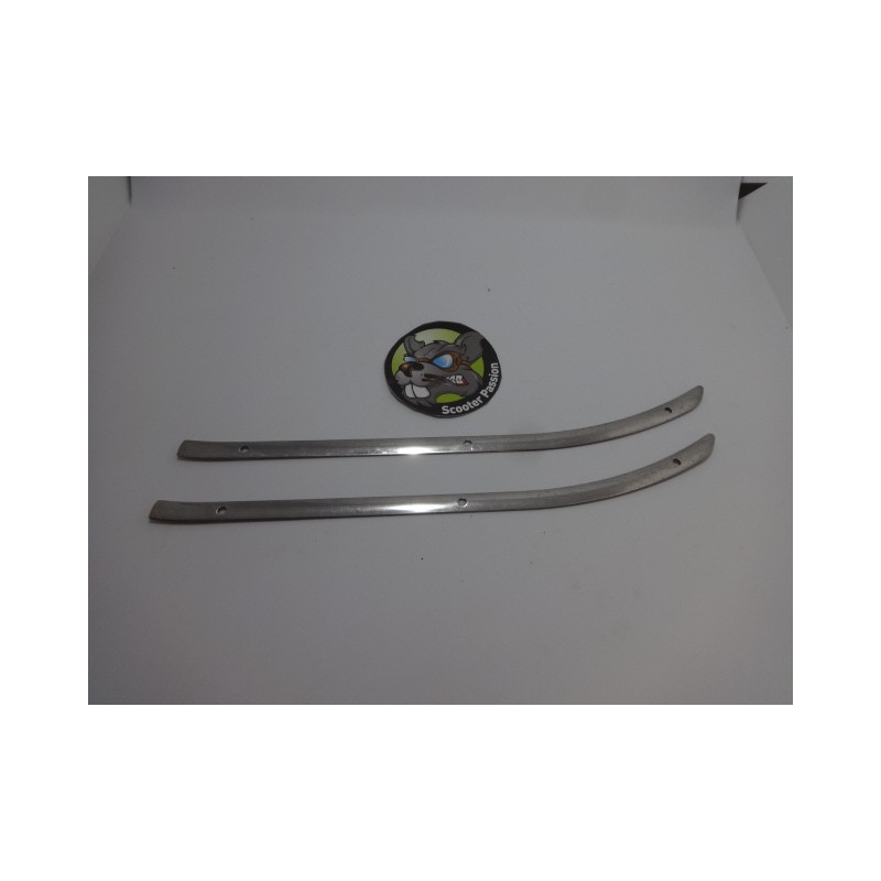 baguettes INOX fixation tapis caoutchouc poutre centrale vespa V50 Primavera belgique