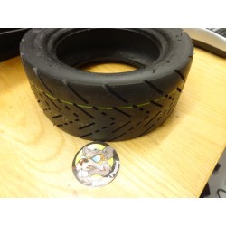 Set 2 tubeless banden CST...