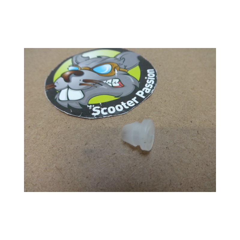 douille caoutchouc passage crochet fermeture aile vespa gs ts px