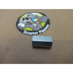 Tussenschot M8 kop cylinder cover Vespa