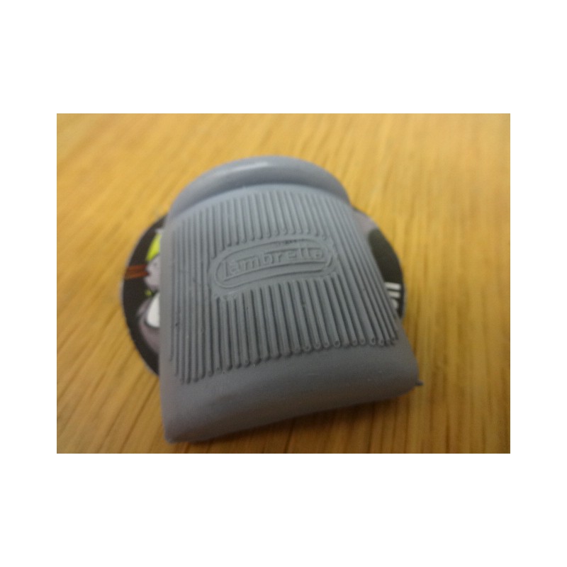 Caoutchouc protection pédale de kick LD 125, D 125 3e série 1954-1955 chez scooter passion