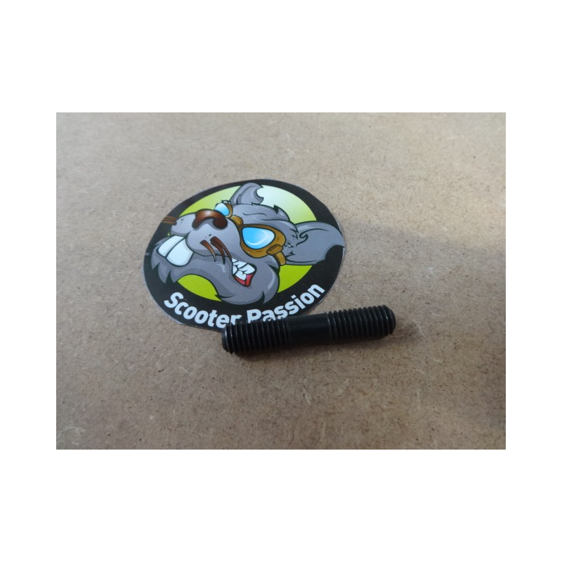 Uitlaat studs bevestiging  Lambretta Serie 1, 2, 3, GP/DL