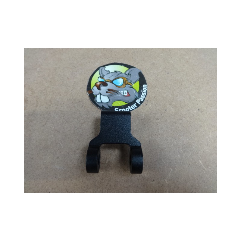 crochet attache guidon trottinette electrique vsett 9 et vsett 9+ a vendre chez scooter passion