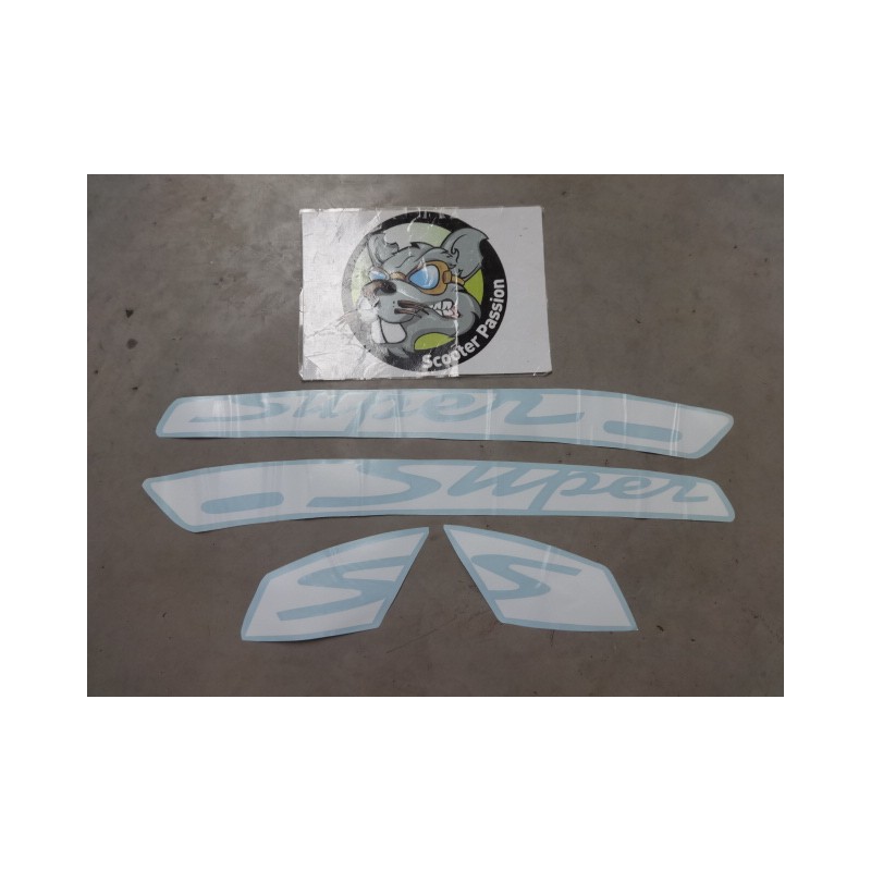 Kit stickers "Super" voor Vespa GTS - WITE