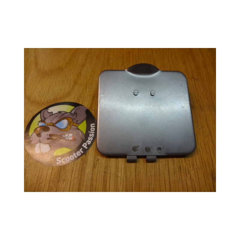 Benzinetank deurtje Lambretta LI TV SX GP DL