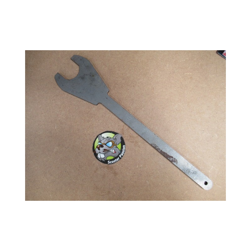 Gereedschap moer voorvork Lambretta serie 1,2,3 GP/DL scooterpassion Belgïe Nederland