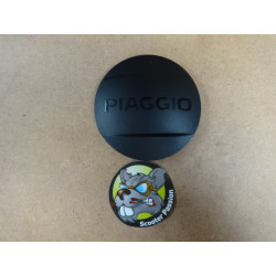Variateurdeksel met "PIAGGIO" opschrift bij scooter passion