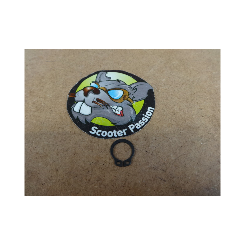 circlip axe rein lambretta  a vendre chez scooter passion