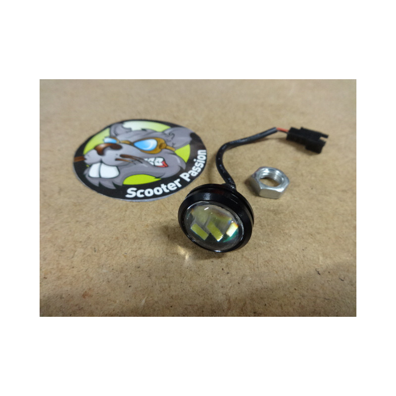 Phare LED AVANT DROIT

Pour trottinette électrique Minimotors Victor