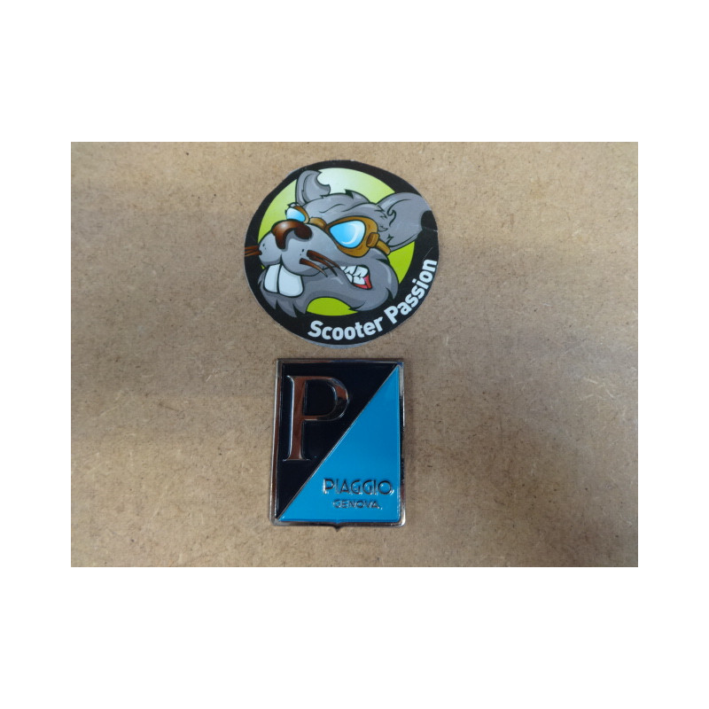Emblème en métal PIAGGIO GENOVA pour vespa  chez scooter passion