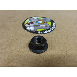 moer vliegwiel onsteking lambretta 4 bobijnen