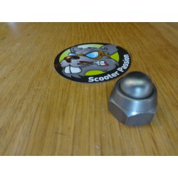 ecrou axe moyen avant lambretta li tv sx