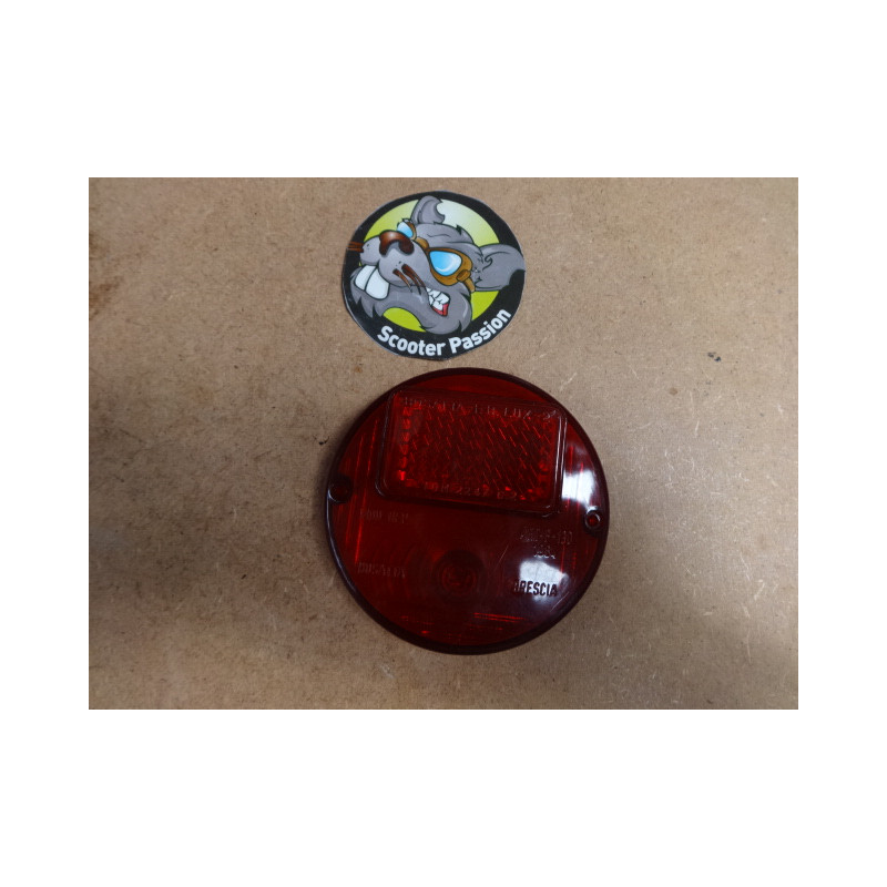 Cabochon de feu arrière Lambretta Lui 75cc chez scooter passion