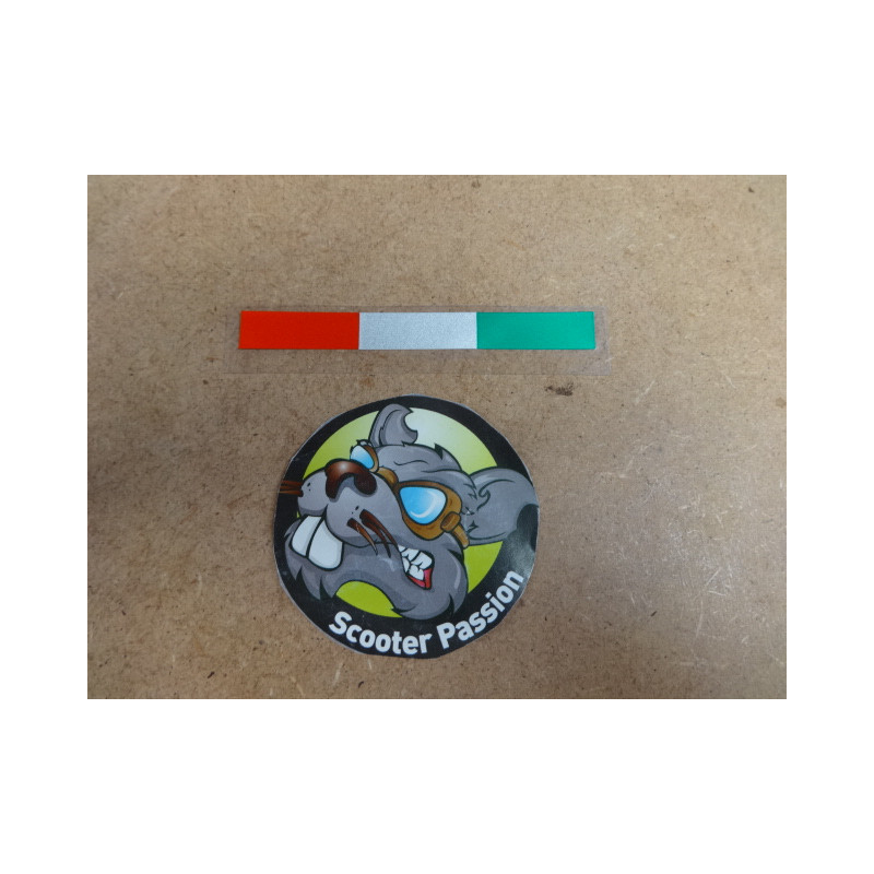 Autocollant - drapeau italien pour Lambretta et Vespa en plastique réfléchissant chez scooter passion en belgique et en france