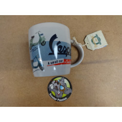 Mug "Vespa a small car" Bleu chez scooter passion en belgique et en france