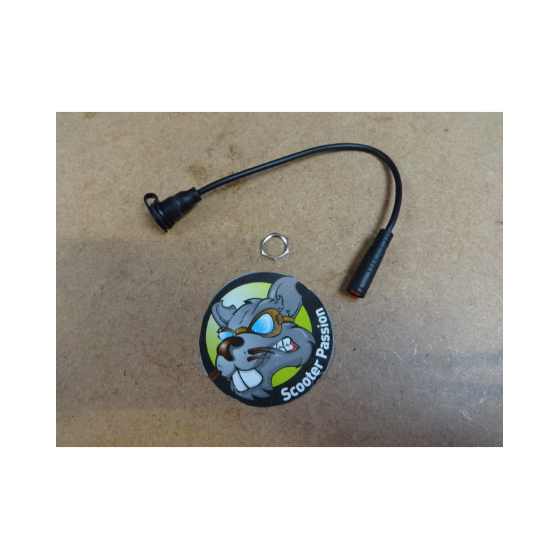 Connecteur de charge pour trottinette électrique KUICKWHEEL  scooter passion belgique