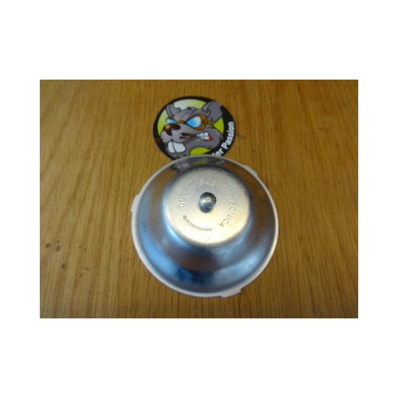 cache poussière pour volant moteur à 4 pôles ducati chez scooter passion à vendre en belgique et en france