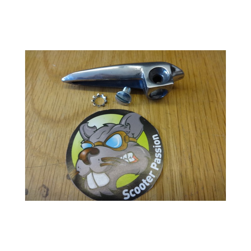 Hendel LINKS sluiting zijpaneel Lambretta Serie 3 en Junior