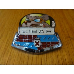 Lambretta LI Serie 3 "Eibar" schort embleem bij scooter passion