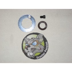 bevestiging achter remtrommel lambretta li tv sx gp bij scooter passion