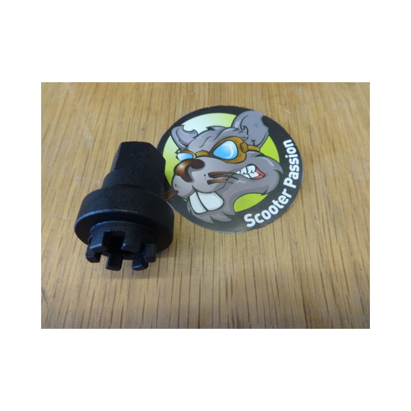 outil démontage écrou embrayage Vespa VNB VBB Sprint GL Rally belgique france acheter