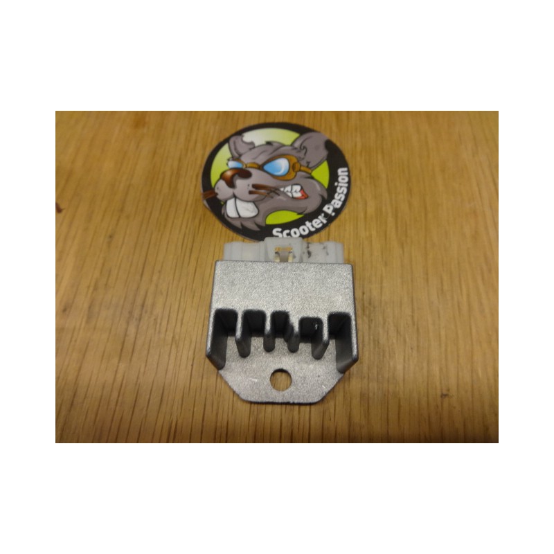 spanningsregelaar 12V vespatronic varitronic