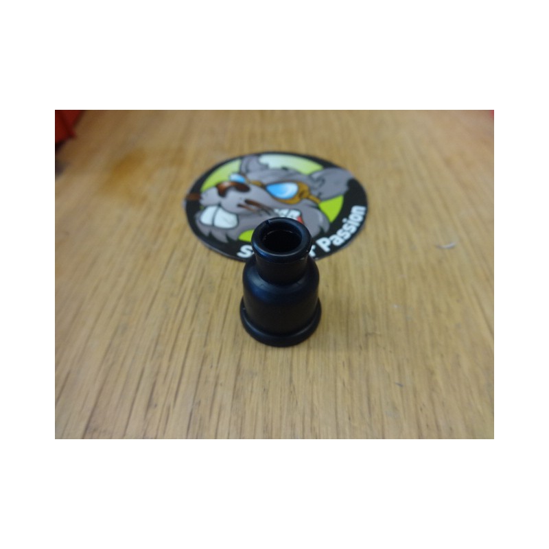 caoutchouc de protection de sortie de câble haute tension lambretta A,B,C,LC,D, LD chez Scooter Passion en Belgique et en France