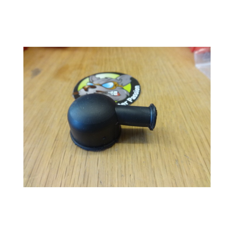 caoutchouc de protection de prise basse tension pour lambretta D, LD, F chez scooter passion en belgique et en france