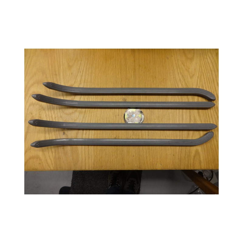 Set 4 plastic vloerrails Lambretta Junior J50