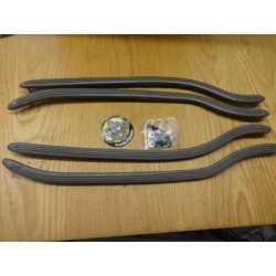 Set 4 achter vloerrails...