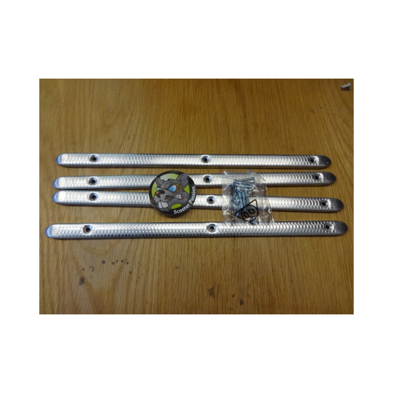 Set 4 aluminium treekplank lijsten Lambretta C