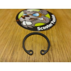 Clips d'extraction volant d'allumage pour Vespa  V50/N/R/S/Special/SR/SS /90/R/S