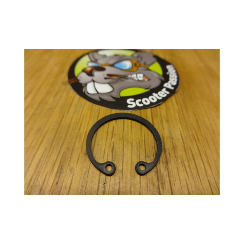 Clips d'extraction volant d'allumage pour Vespa  V50/N/R/S/Special/SR/SS /90/R/S