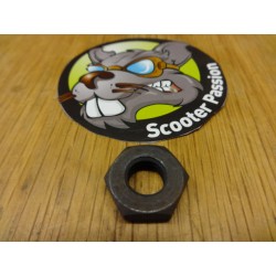 Moer M10 koppeling Vespa...