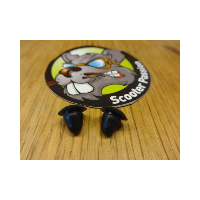 Kit de 2 bouchons NOIRS châssis Lambretta Junior 50 Special