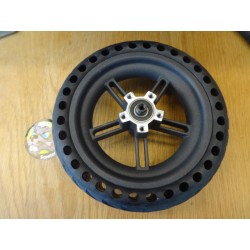 Achterwiel met VOLRUBBER...