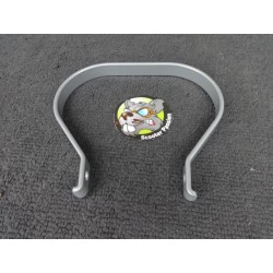 Metalen handvat voor Lambretta D150 achterbank frame bij scooter passion