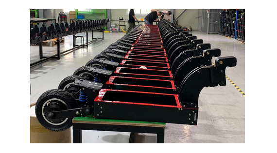 Pièces de carrosserie et caoutchouc trottinette électrique Currus NF10